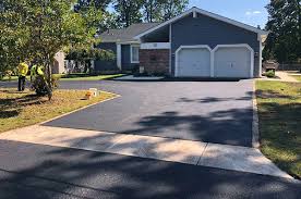 Best Concrete Driveway Installation  in Grandview, MO